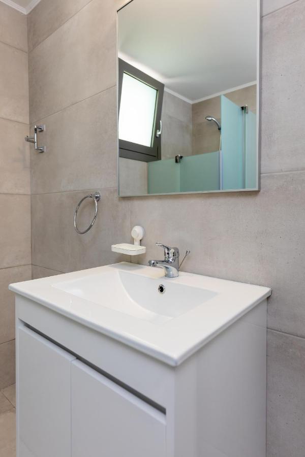 Angelana Luxury Apartments Rhodes City Buitenkant foto